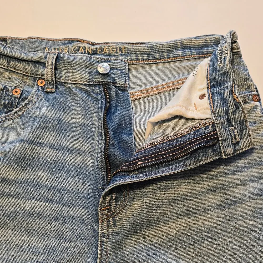 American Eagle High Rise Baggy Straight Jeans Womens 8 Reg Blue Thrashed Ripped